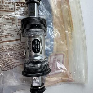 Shimano BB-UN72 Bottom Bracket Silver Sealed Cartridge JIS Square Taper Japan
